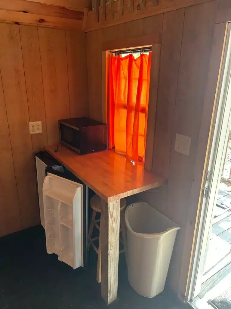 cabin camping near delaware ohio​